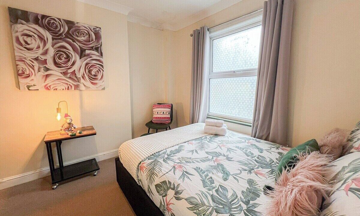 Photo of Bedroom in North Acton
