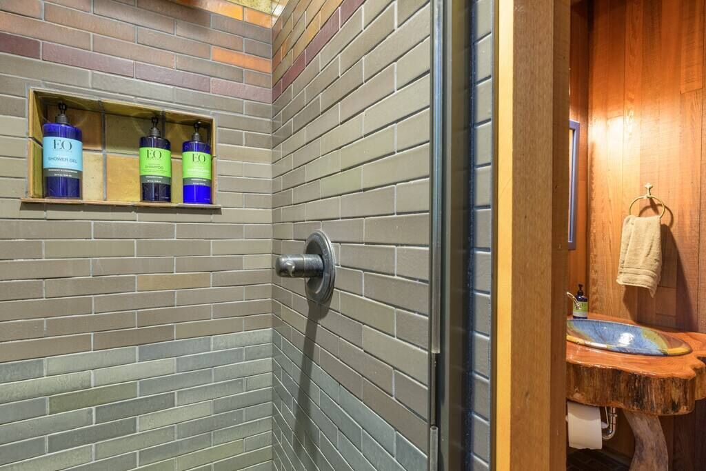 Photo of Others in Zigzag