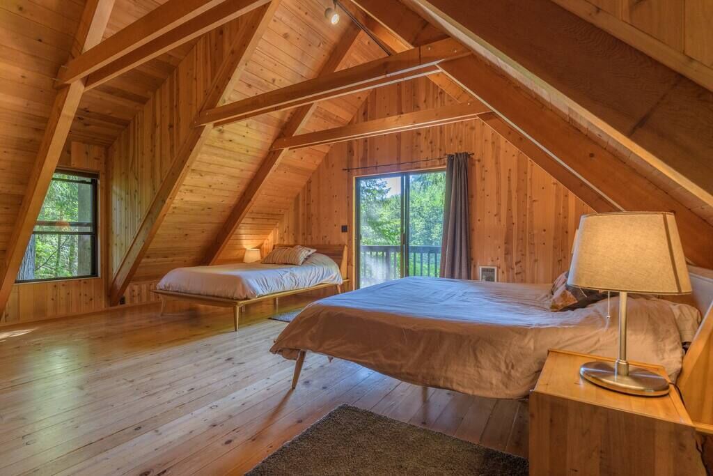 Photo of Others in Zigzag