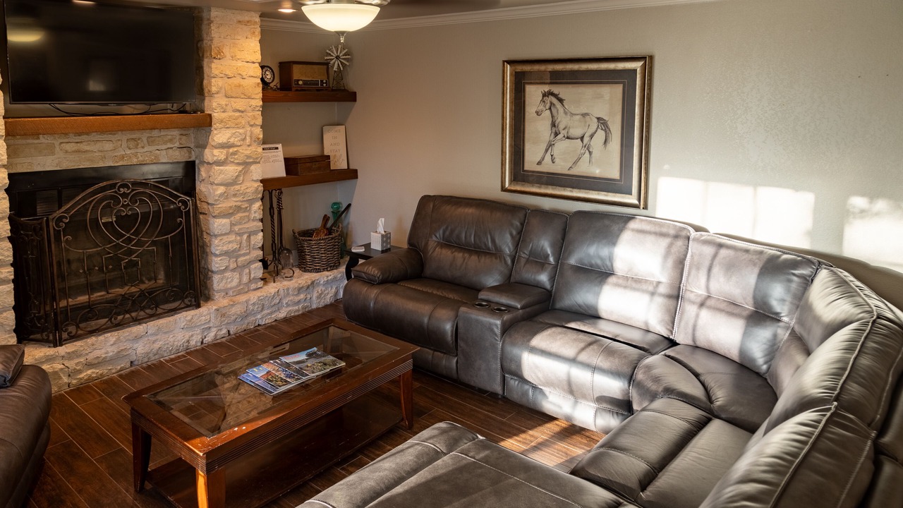 Photo of Livingroom in Cedar Creek