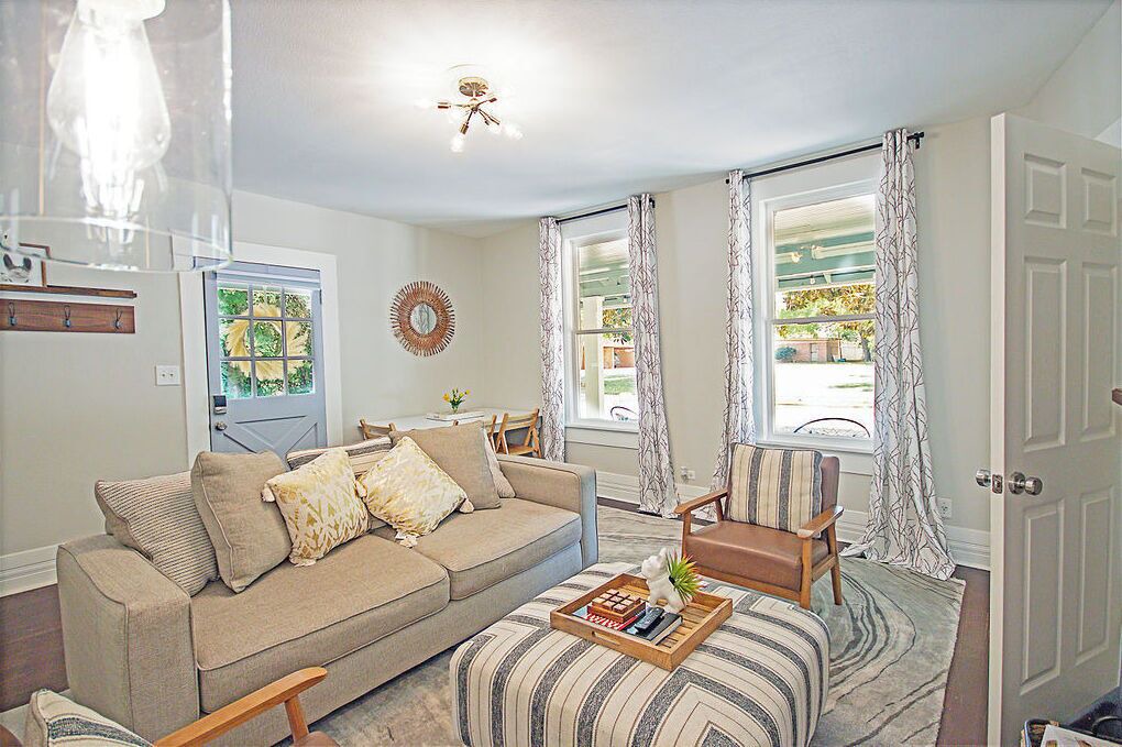 Photo of Livingroom in Nacogdoches