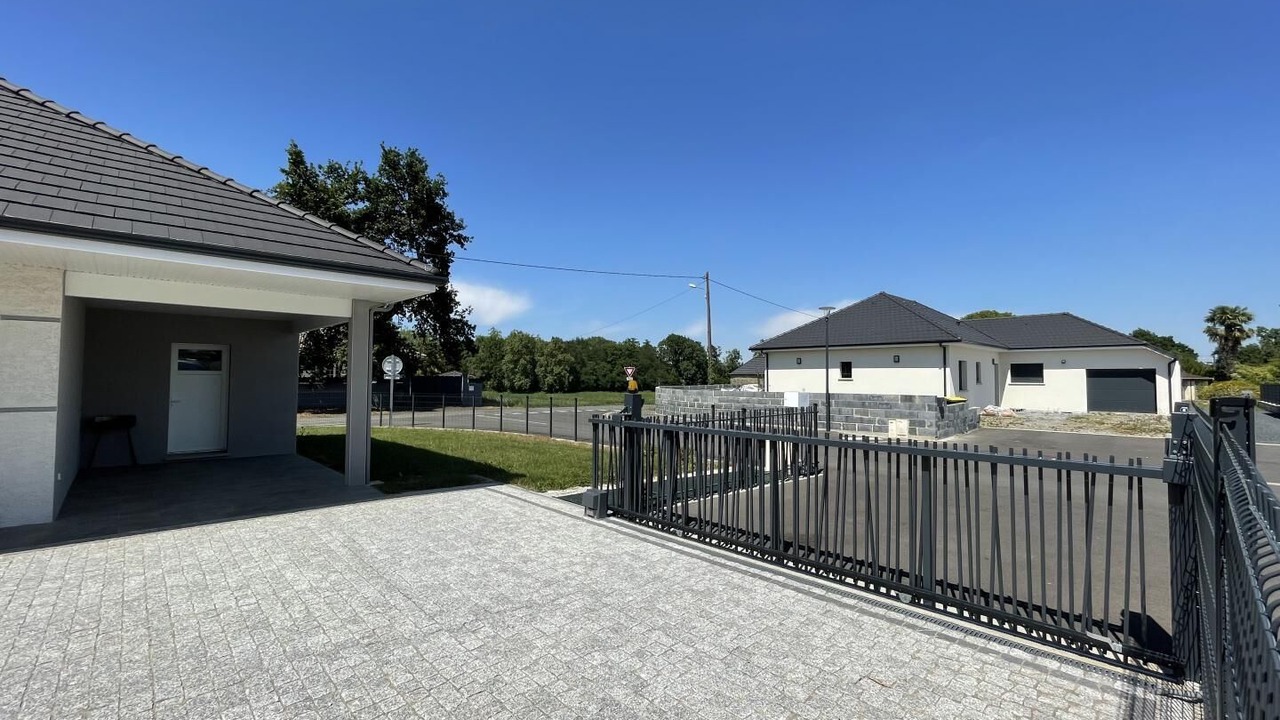 Photo of Outdoor in Pau Bearn Pyrenees