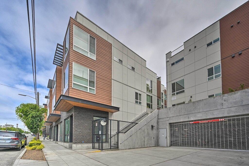 Photo of Outdoor in Whittier Heights