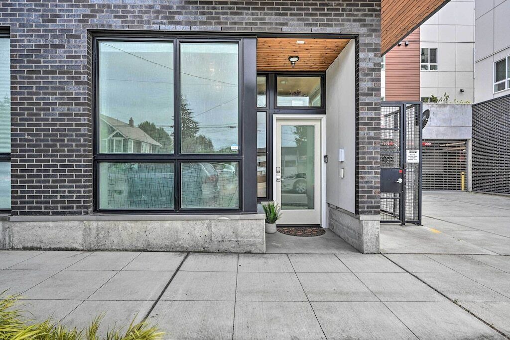 Photo of Outdoor in Whittier Heights