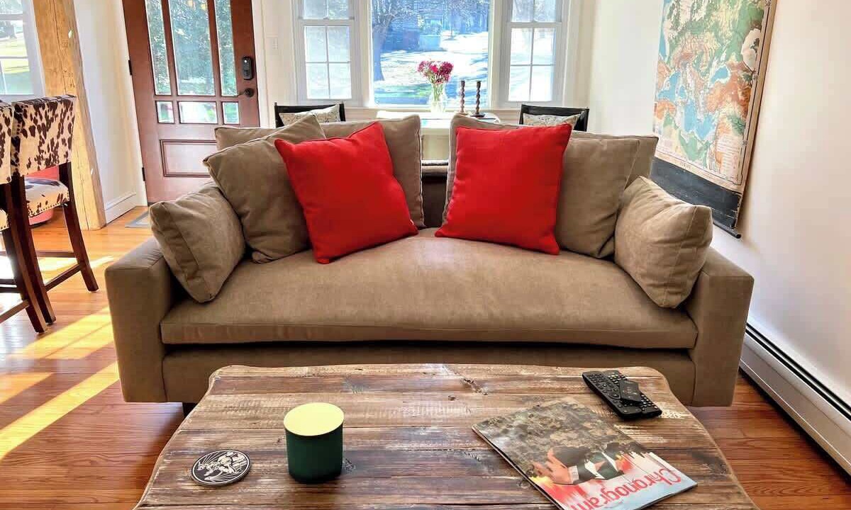 Photo of Livingroom in Firthcliffe