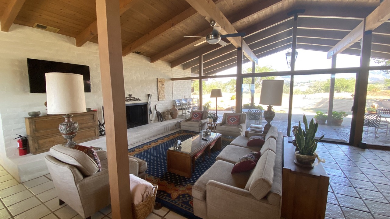 Photo of Livingroom in Santa Ynez