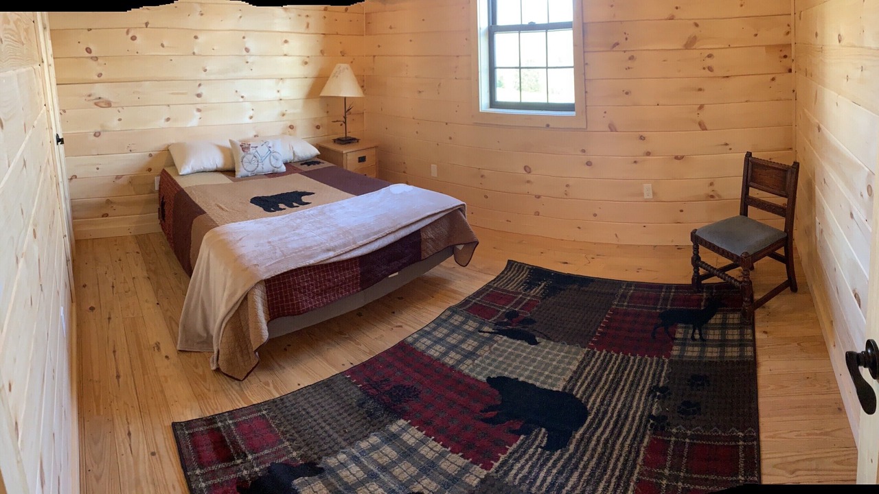 Photo of Bedroom in Rock Harbor
