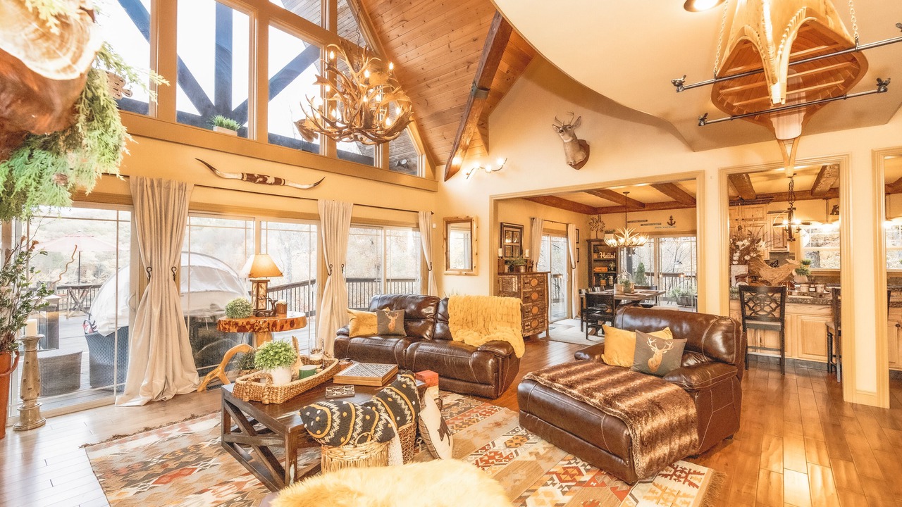 Photo of Livingroom in Pittsburg