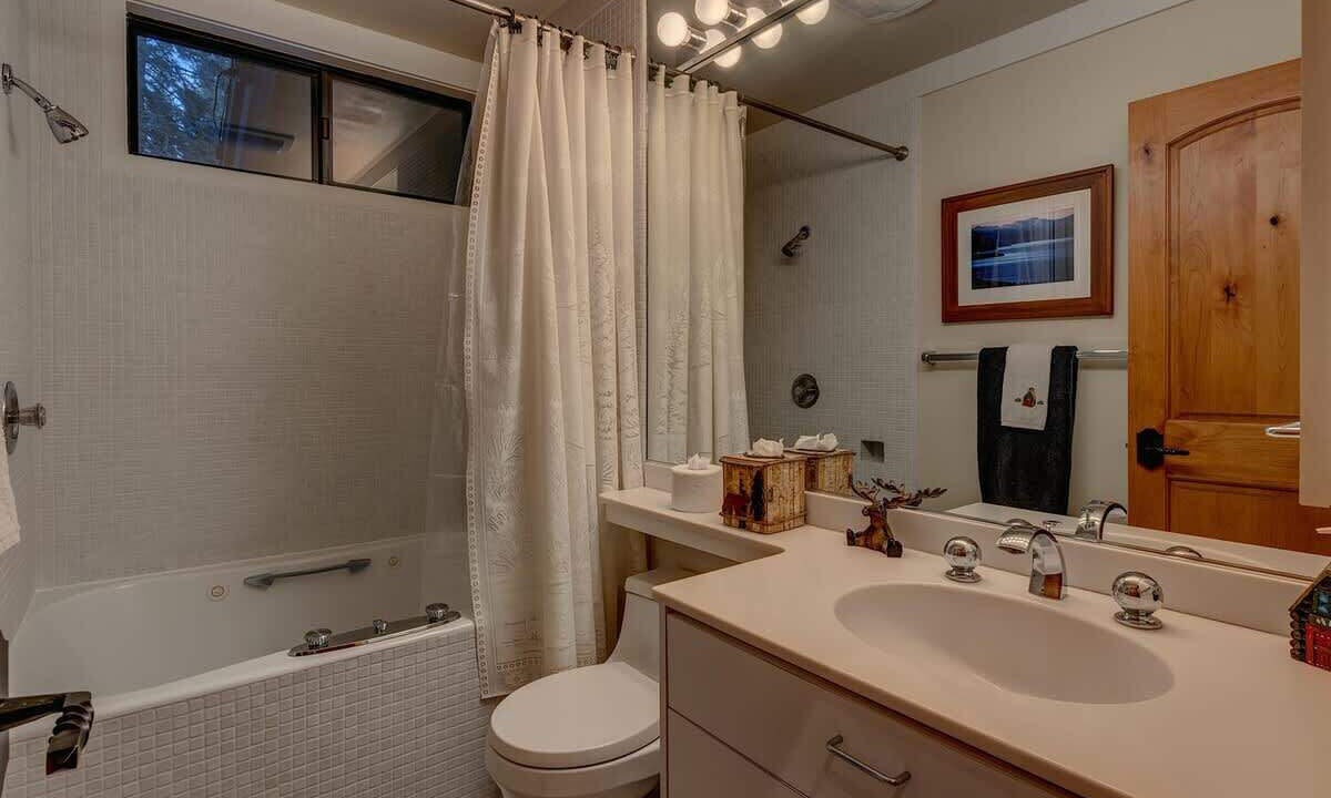 Photo of Bathroom in Dollar Point