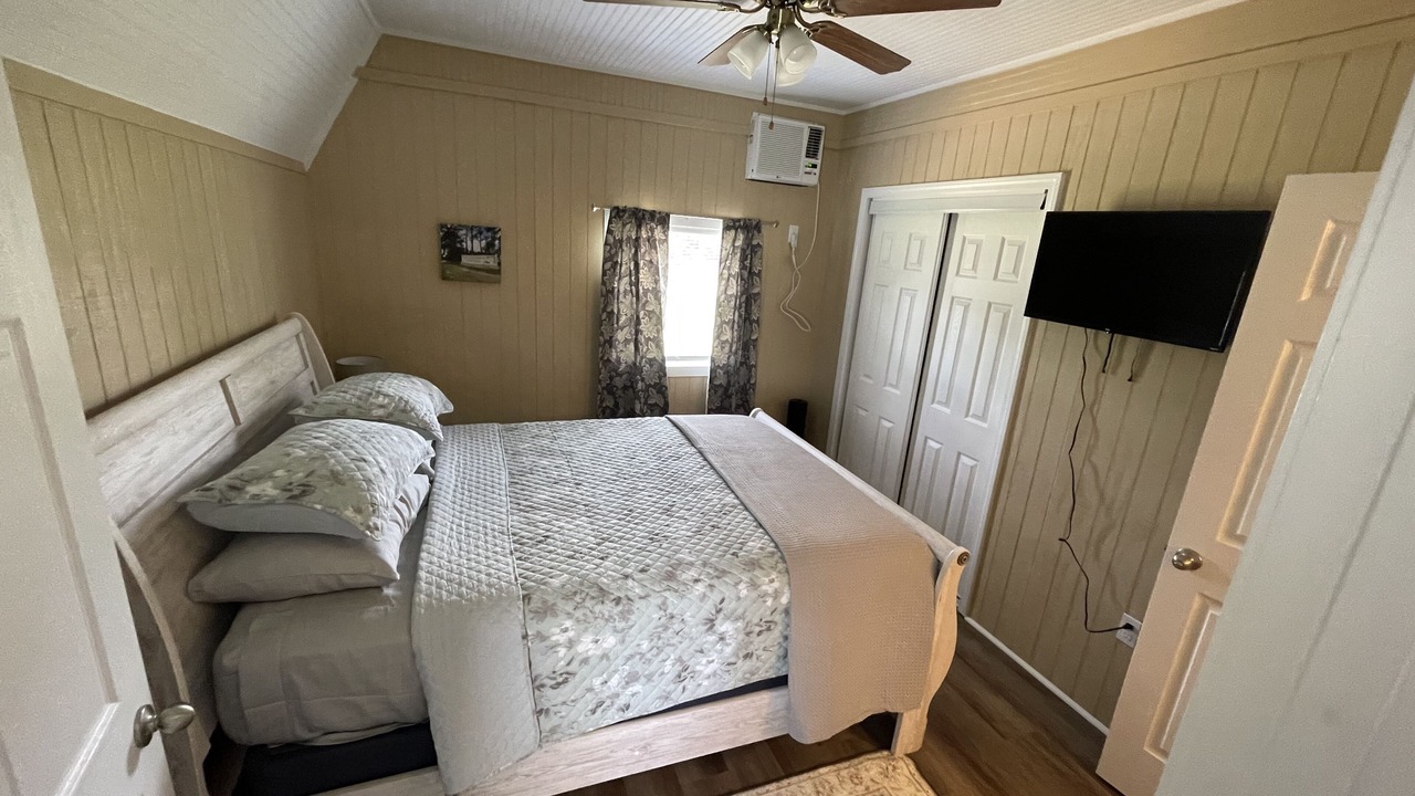 Photo of Bedroom in Hattiesburg