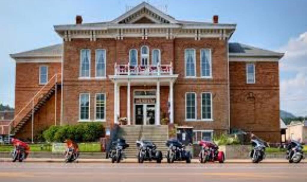 Photo of Others in Custer