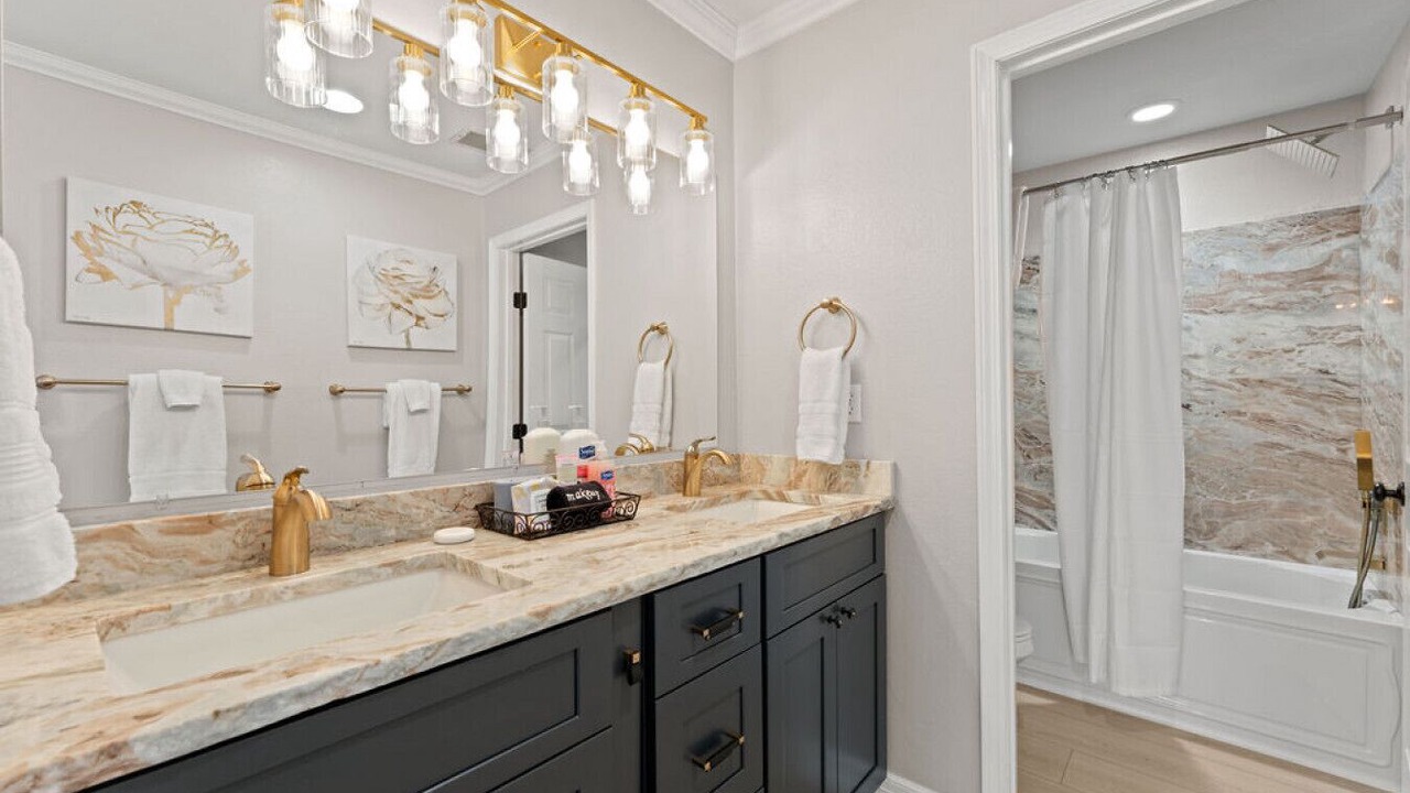 Photo of Bathroom in Kimberling City