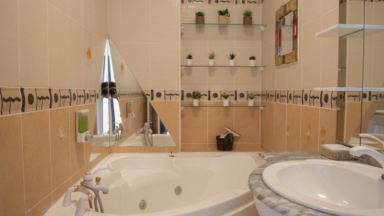 Photo of Bathroom in Feuillat Desgenettes