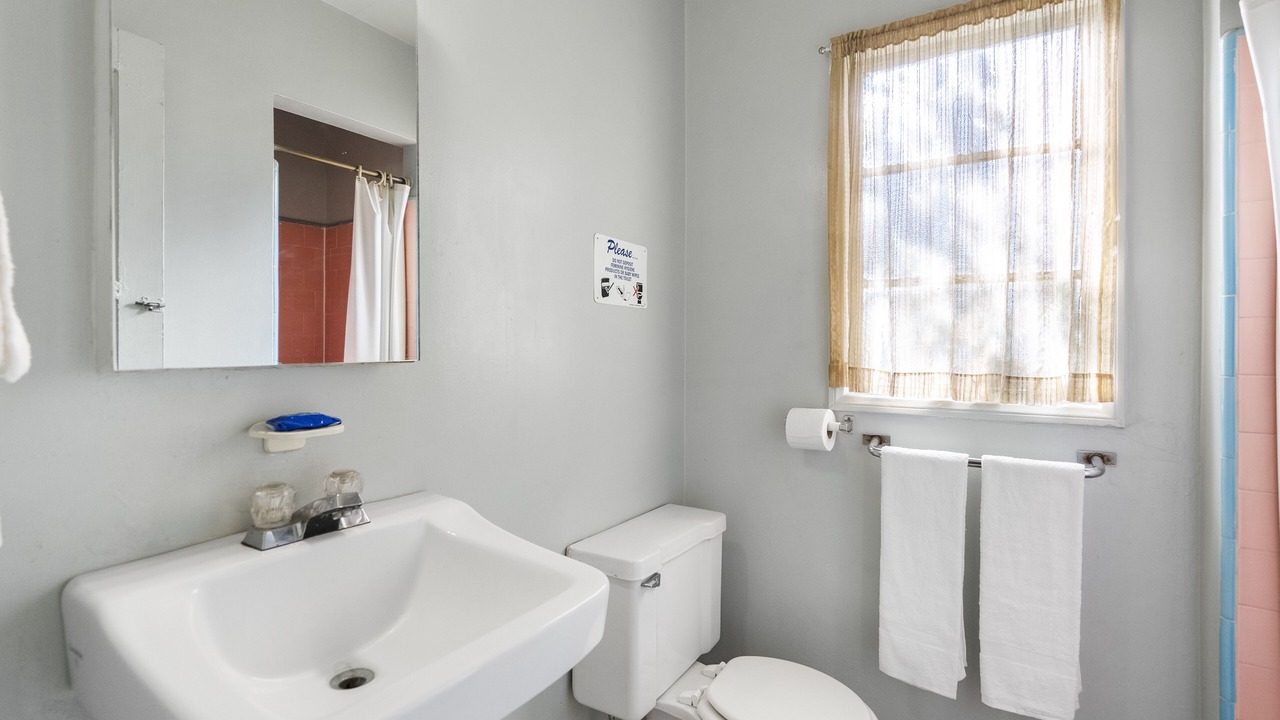 Photo of Bathroom in Moreno Valley