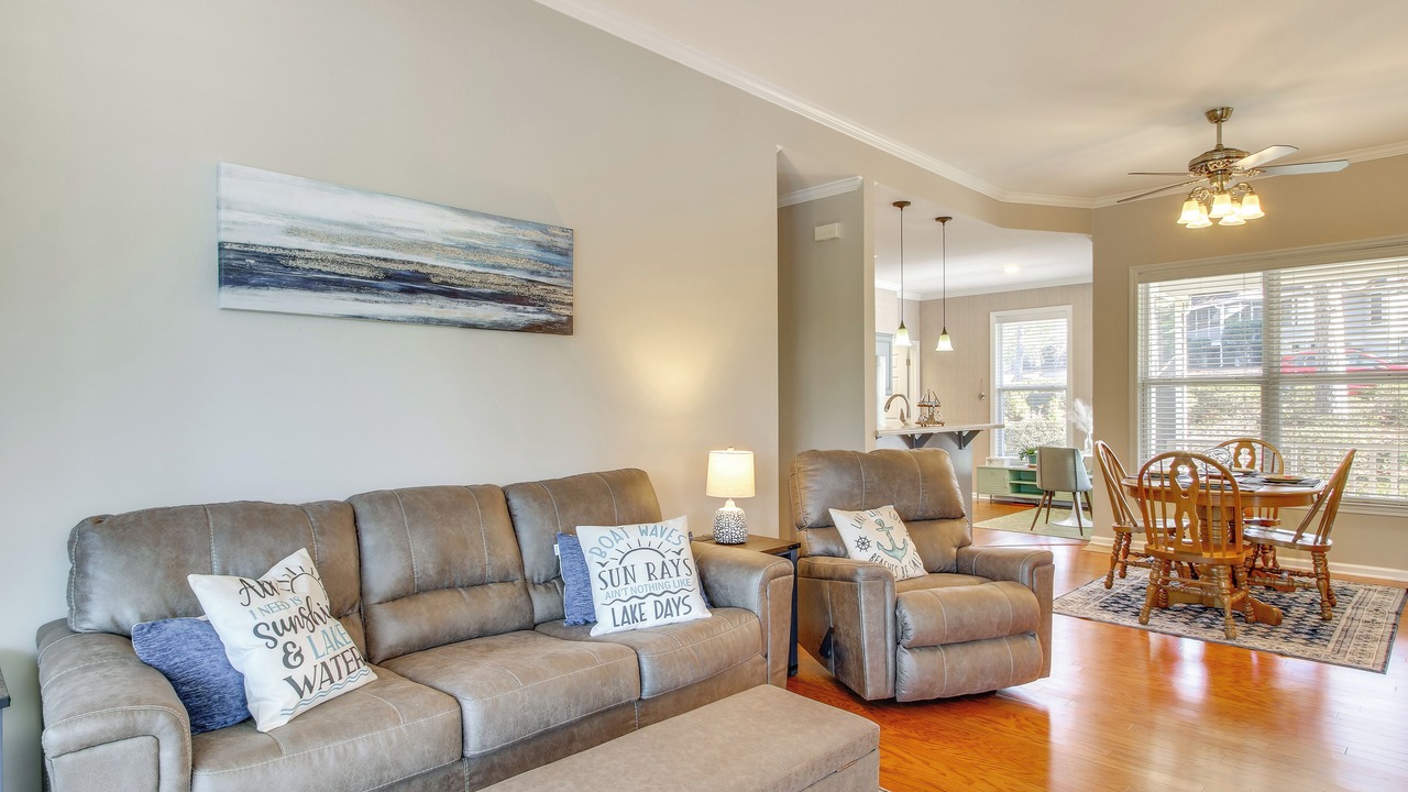 Photo of Livingroom in McCormick