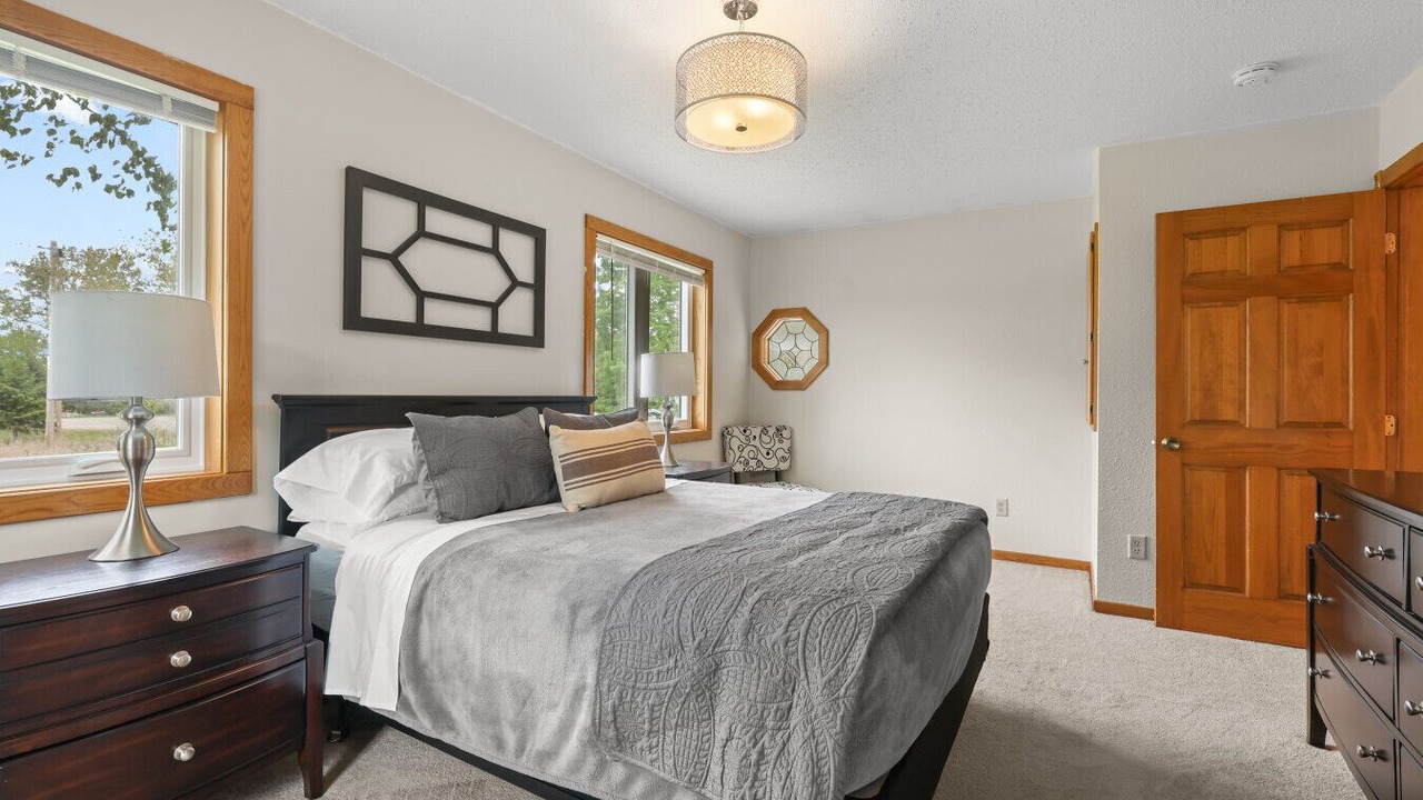 Photo of Bedroom in Black Wolf