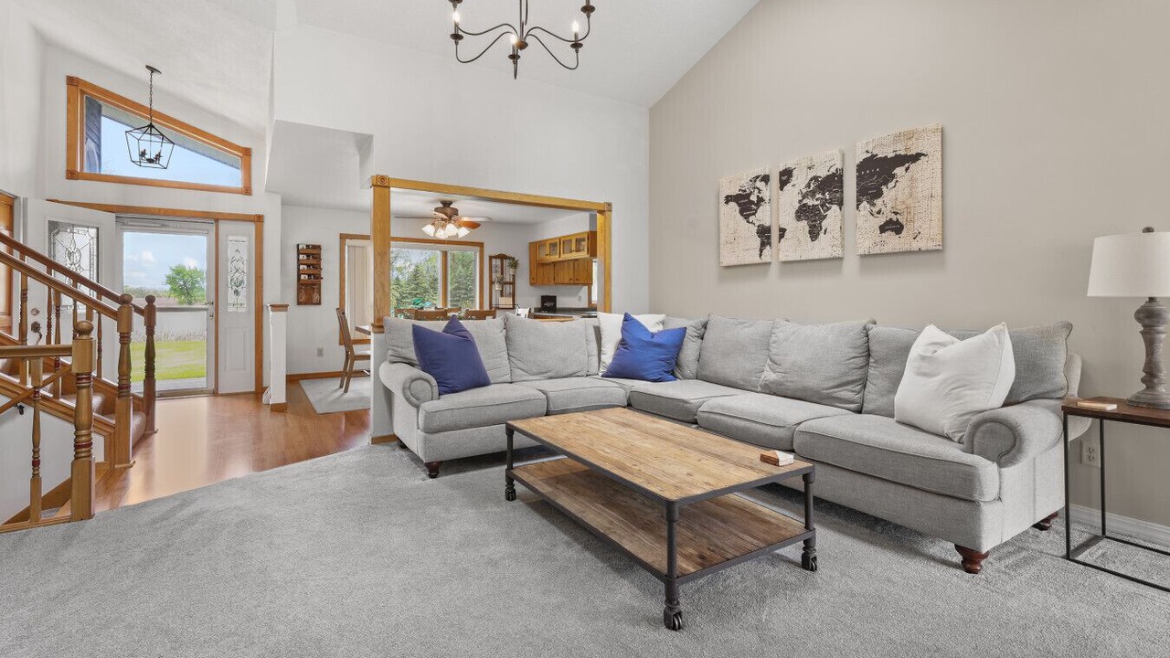 Photo of Livingroom in Black Wolf