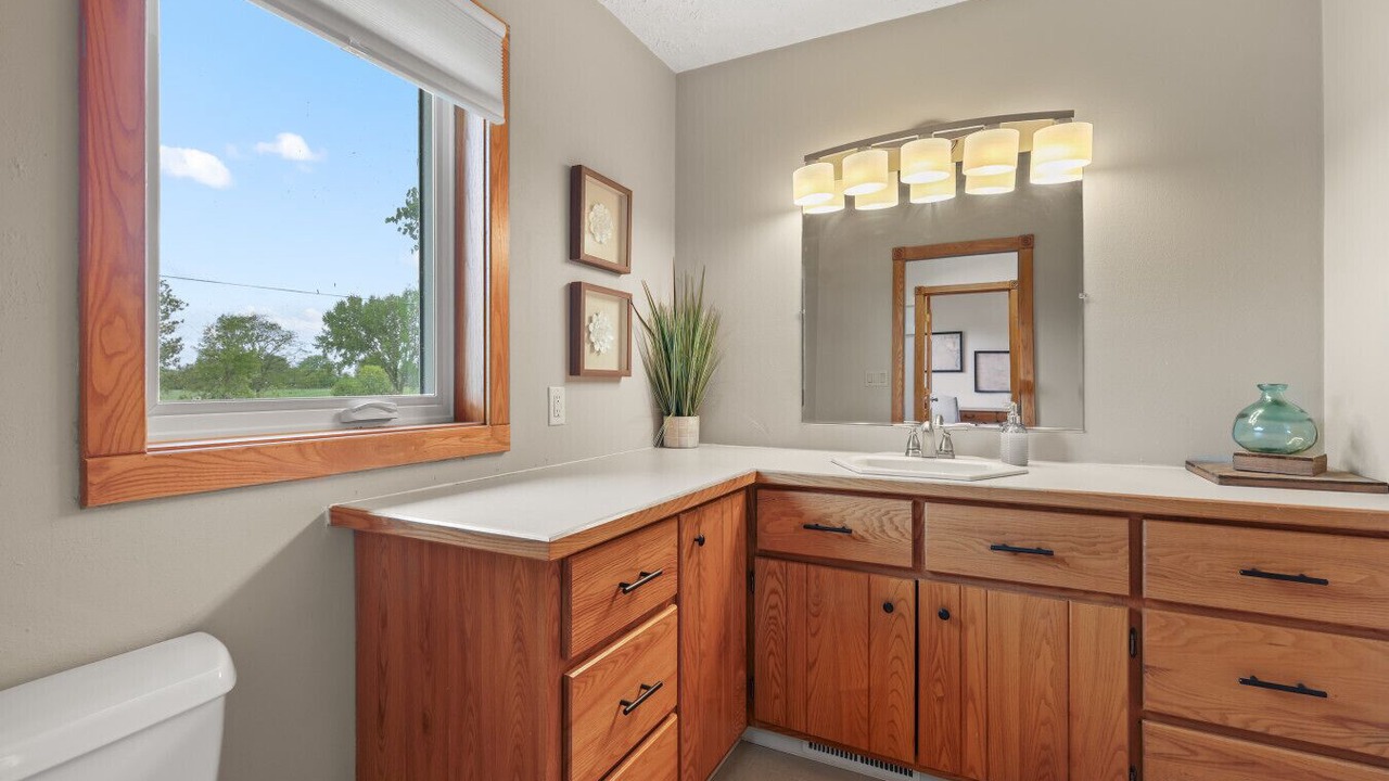 Photo of Bathroom in Black Wolf
