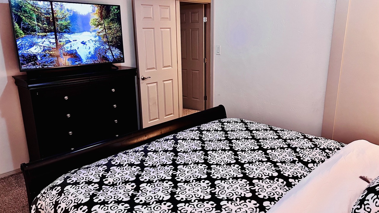 Photo of Bedroom in Alamogordo