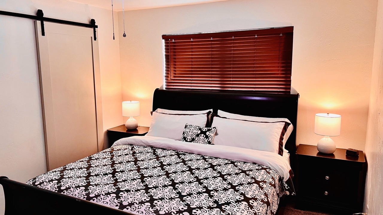 Photo of Bedroom in Alamogordo