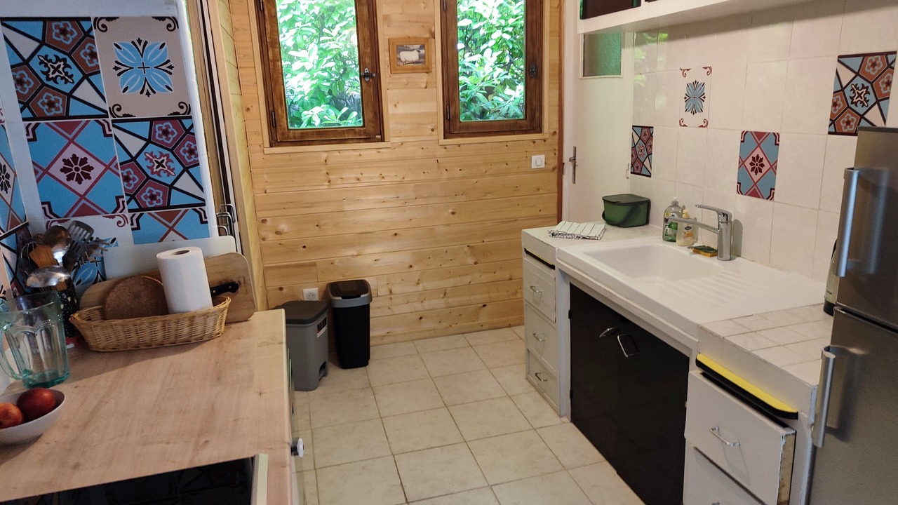 Photo of Kitchen in Mostuejouls