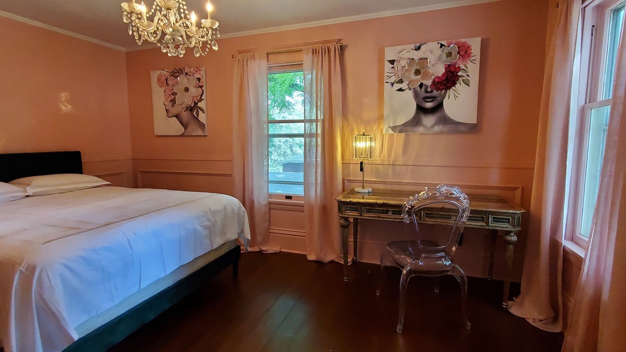 Photo of Bedroom in Spirit Lake