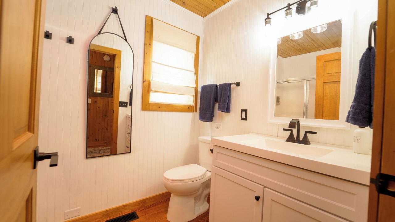 Photo of Bathroom in Miami Park