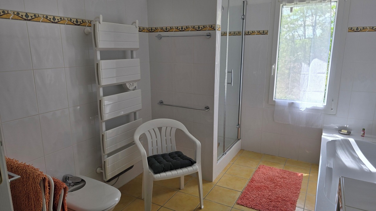 Photo of Bathroom in Saint-Amans-du-Pech