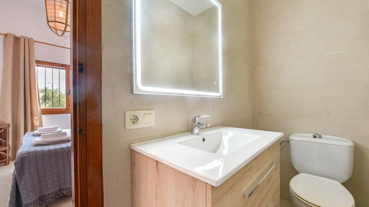 Photo of Bathroom in Empedrola