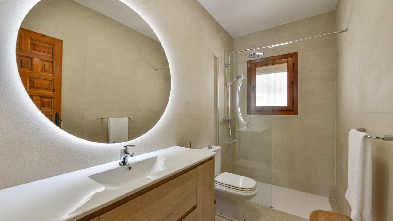 Photo of Bathroom in Empedrola
