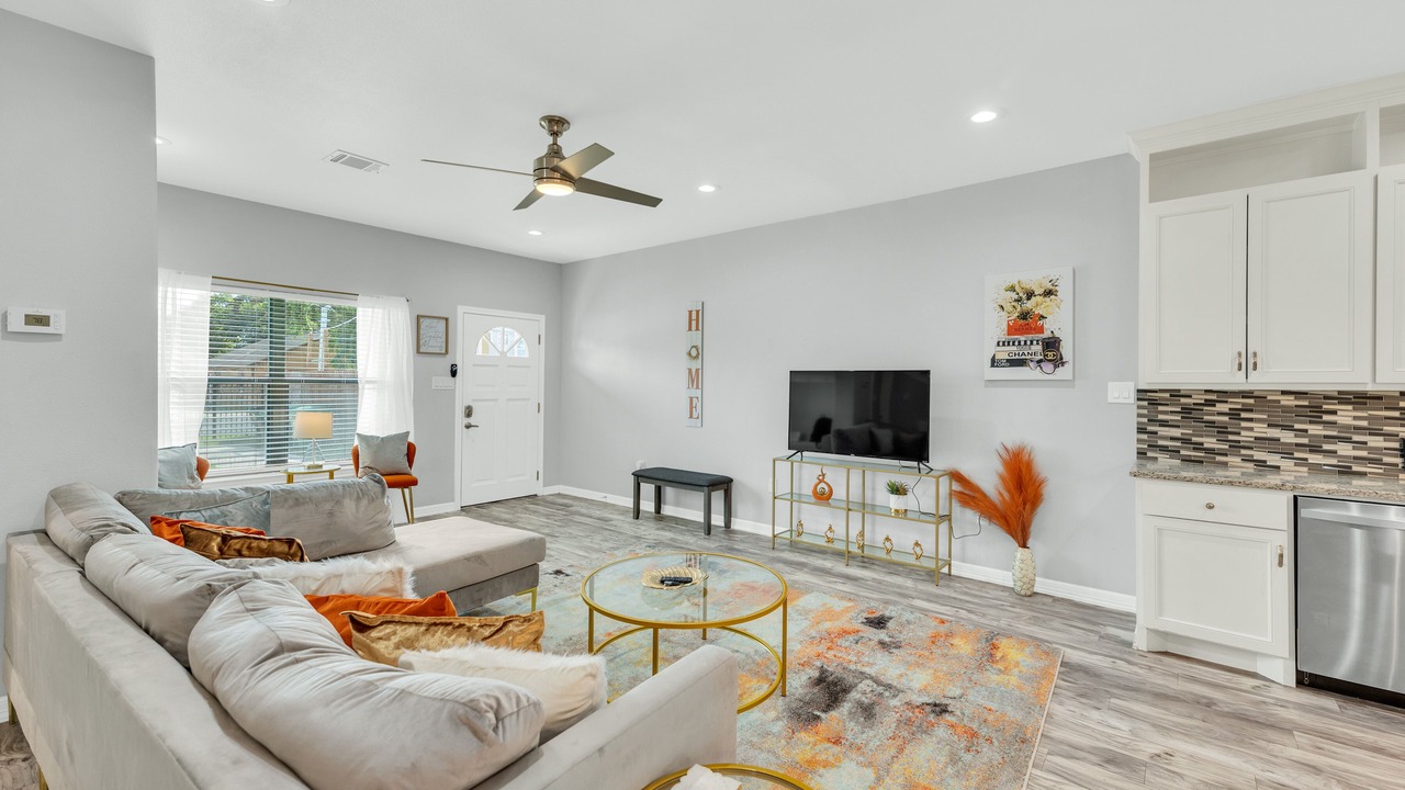 Photo of Livingroom in Greater East End
