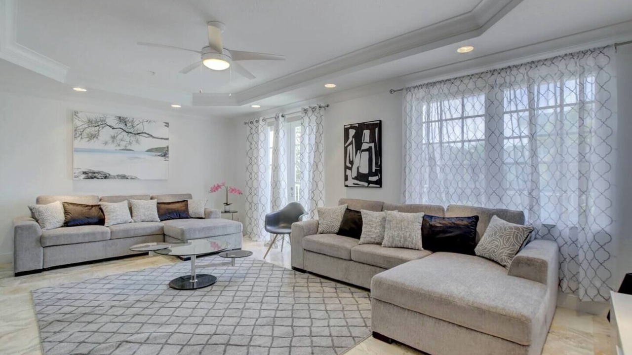 Photo of Livingroom in Colee Hammock