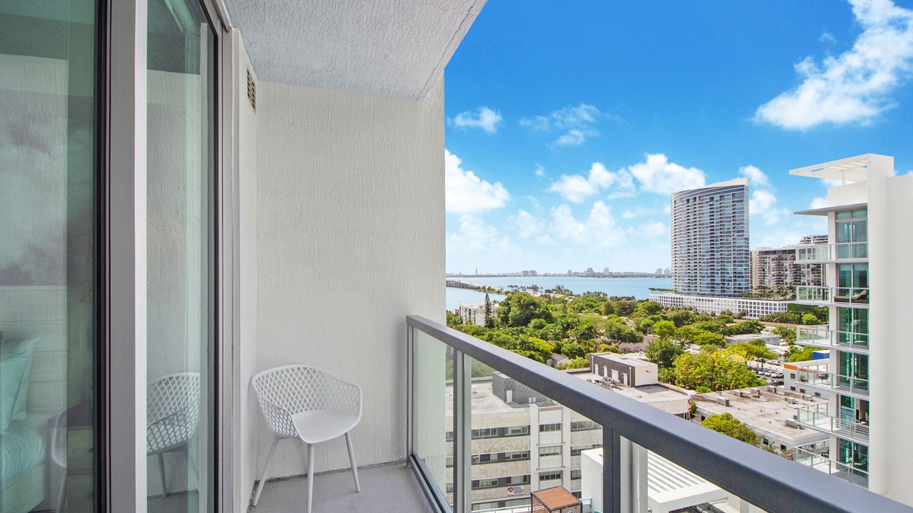 Photo of Patio Balcony in Northeast Miami