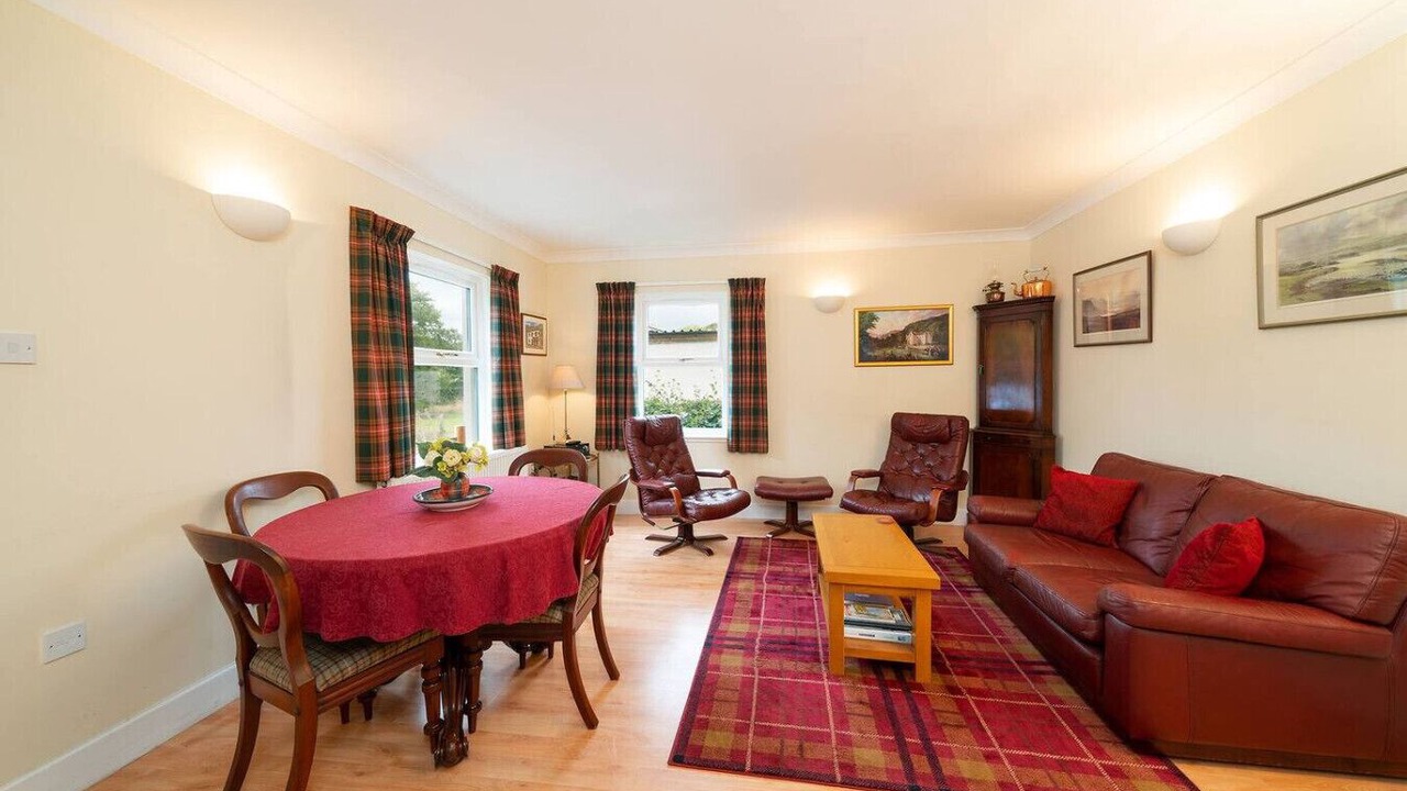 Photo of Livingroom in Comrie
