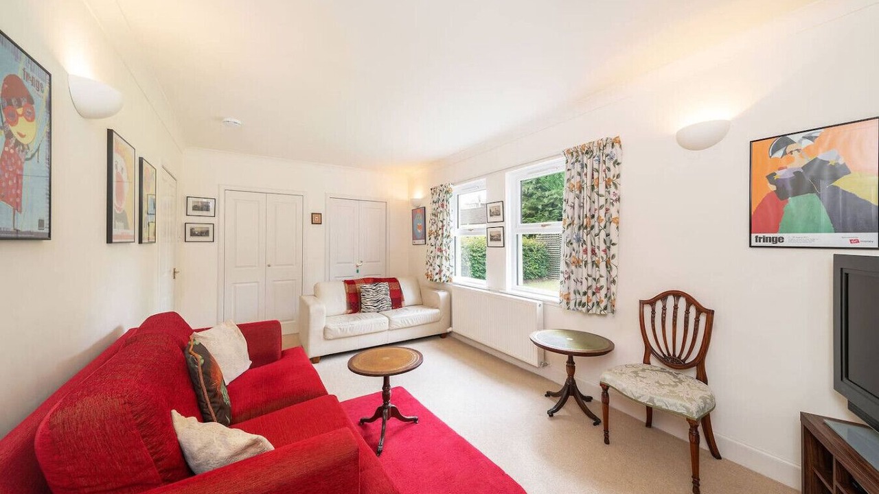 Photo of Livingroom in Comrie