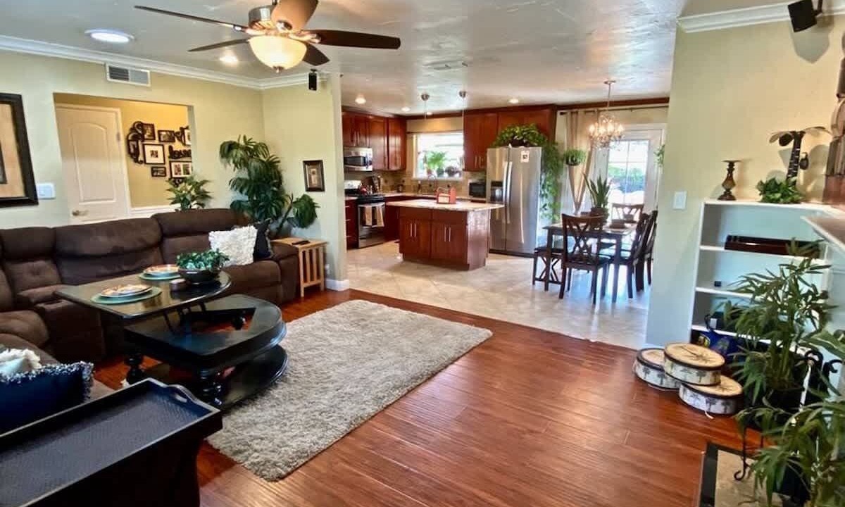 Photo of Livingroom in Roseville
