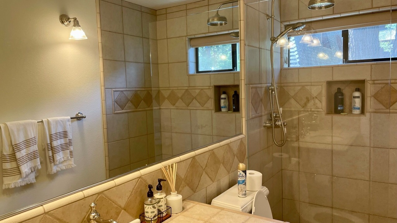 Photo of Bathroom in Tahoe Tavern