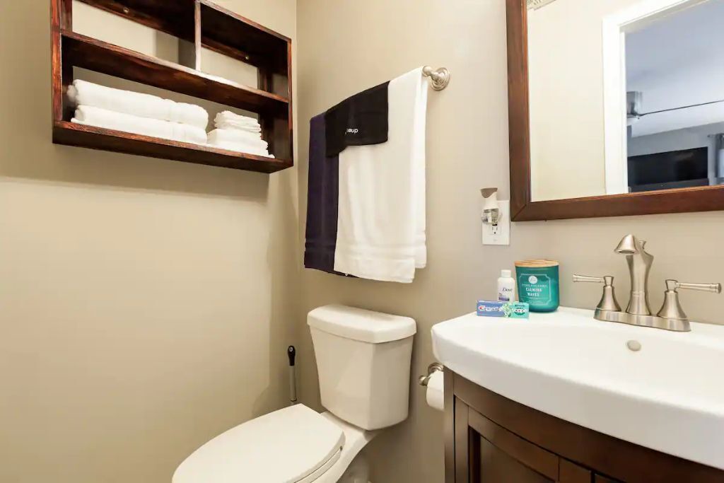Photo of Bathroom in Belvedere Park