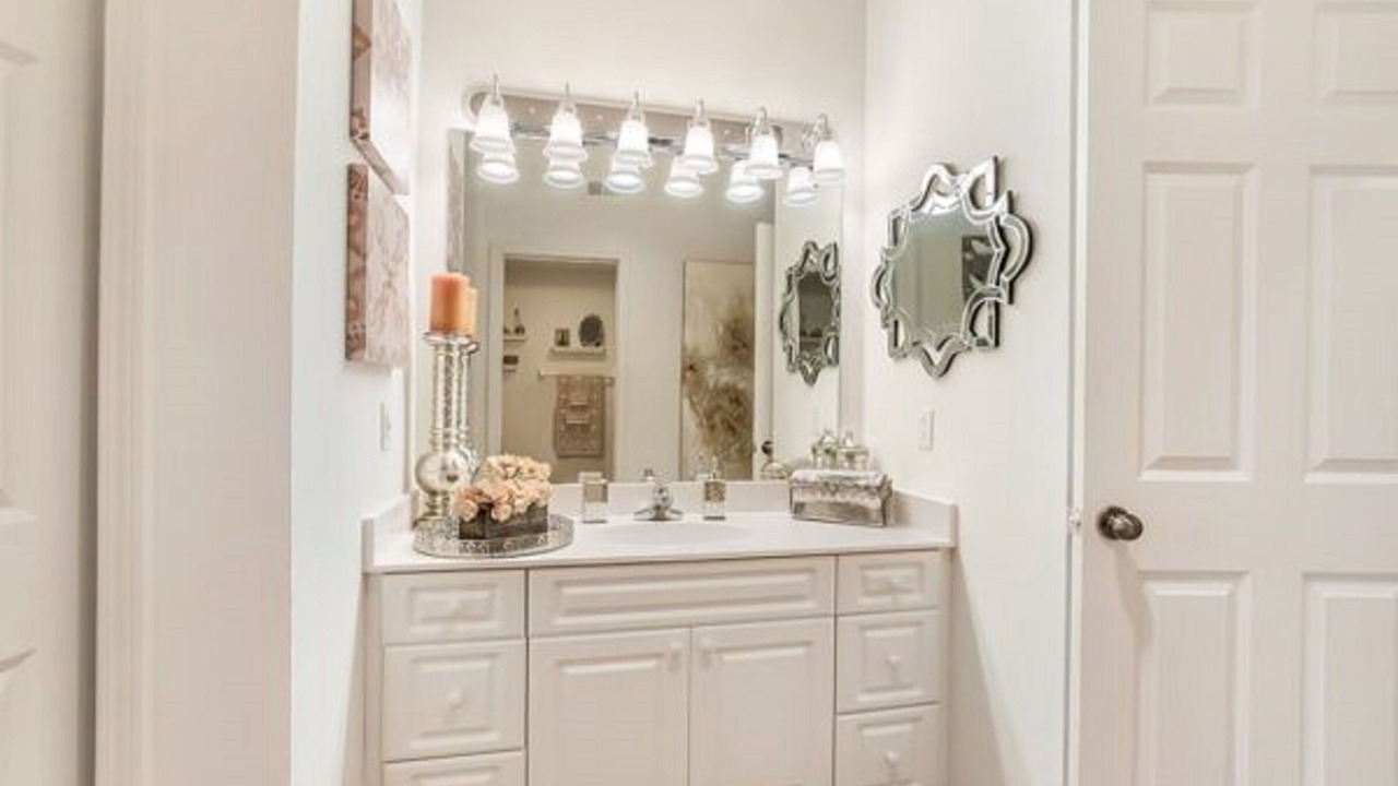 Photo of Bathroom in Elmwood