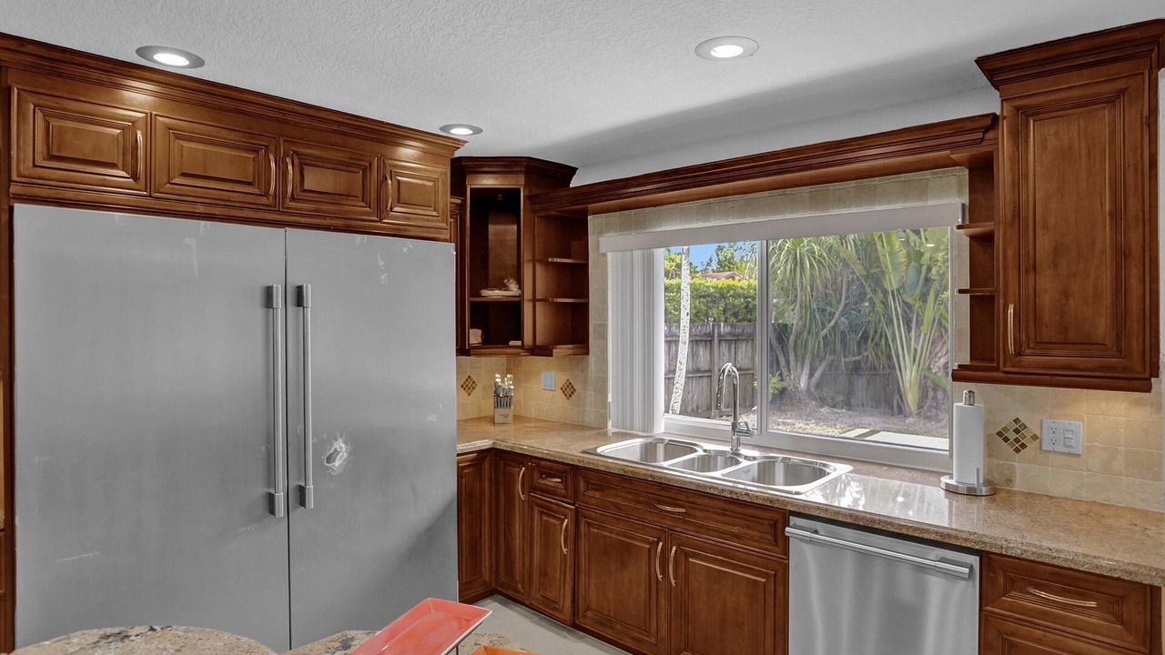 Photo of Kitchen in Lauderhill