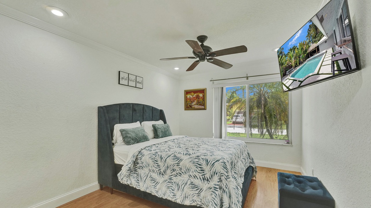 Photo of Bedroom in Lauderhill
