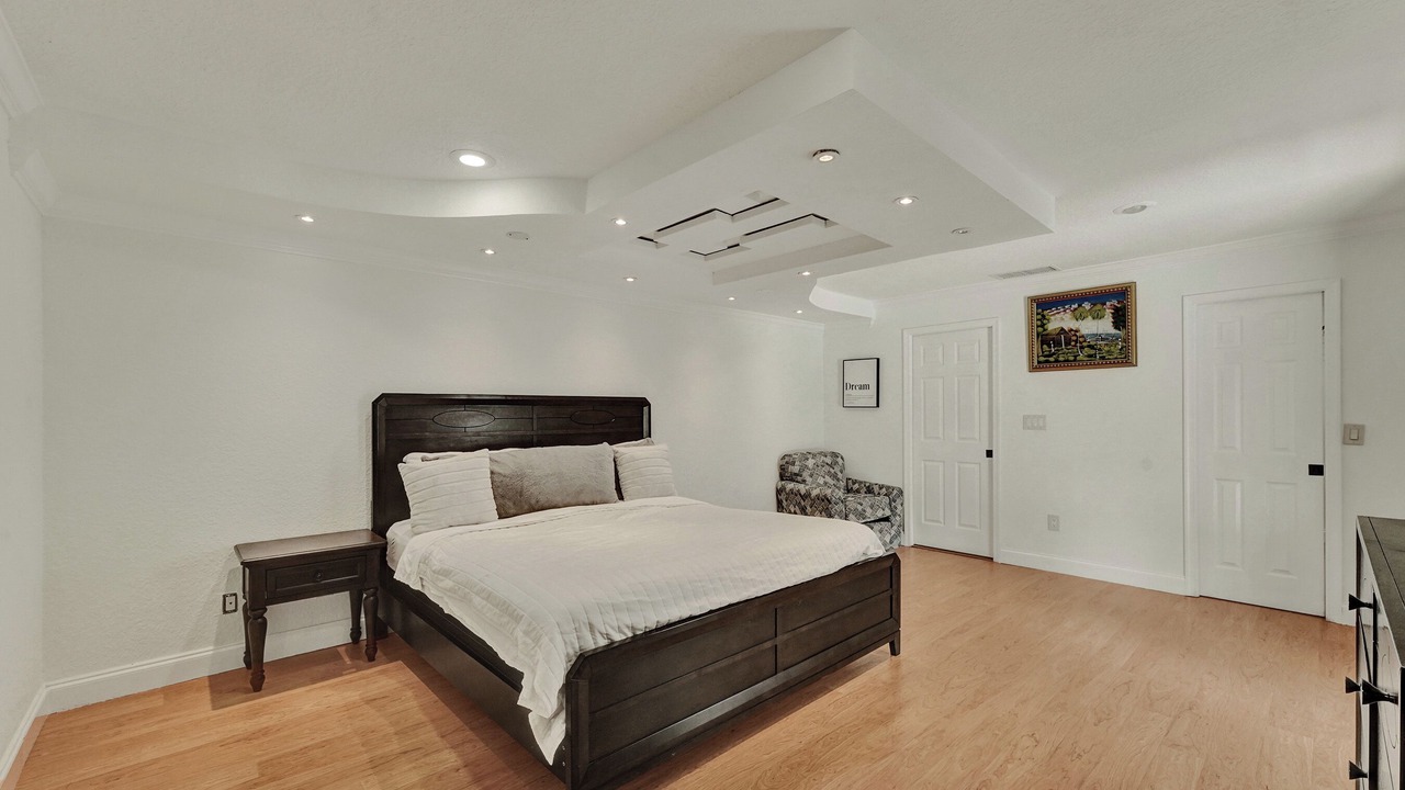 Photo of Bedroom in Lauderhill