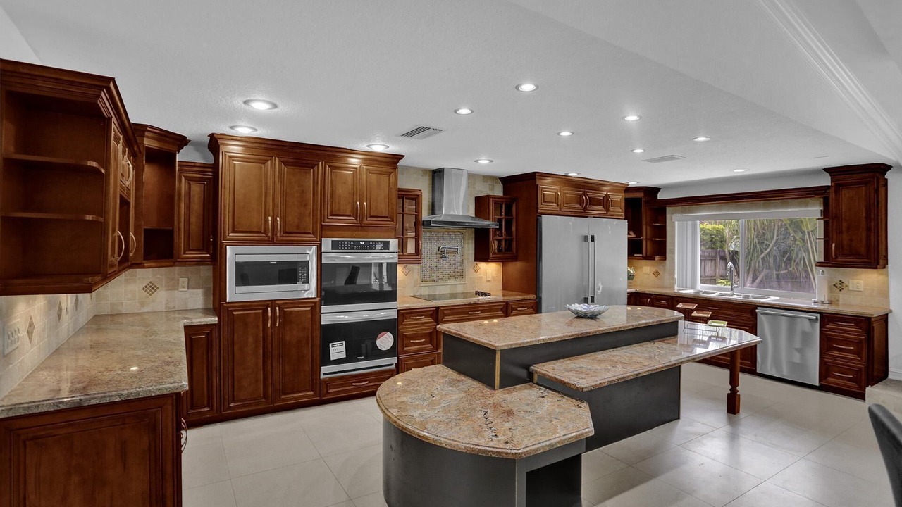 Photo of Kitchen in Lauderhill