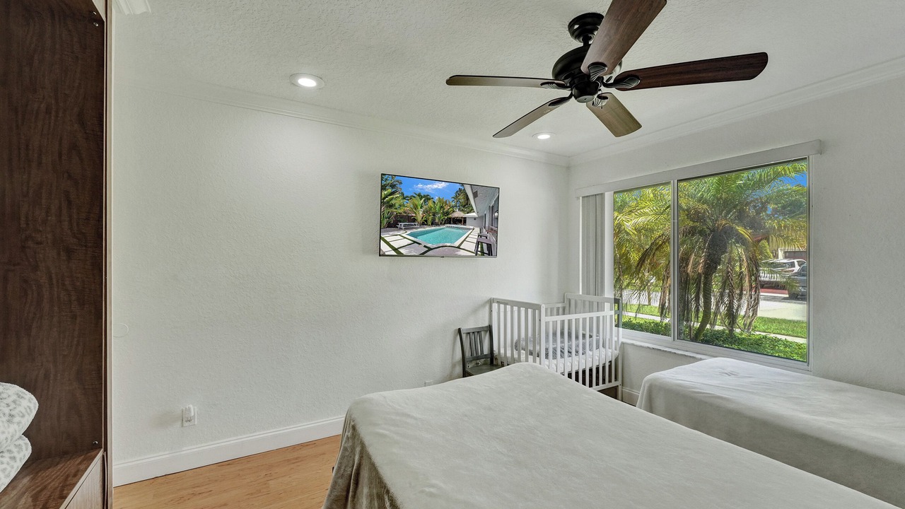 Photo of Bedroom in Lauderhill