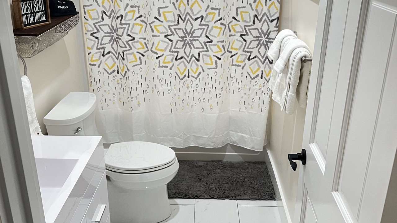 Photo of Bathroom in Lagoon Heights