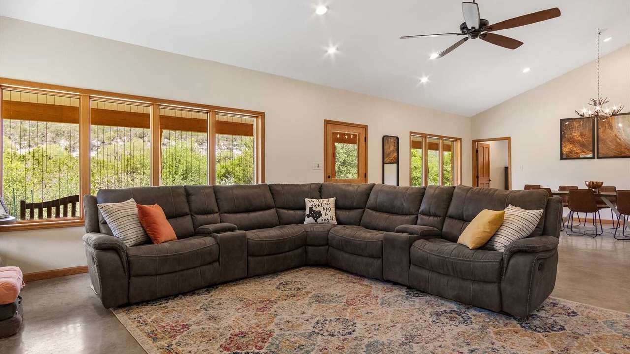 Photo of Bedroom in Leakey
