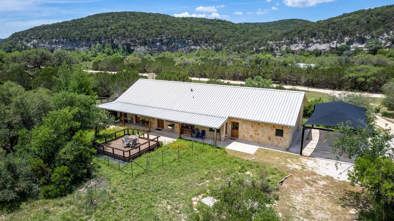 Photo of Outdoor in Leakey