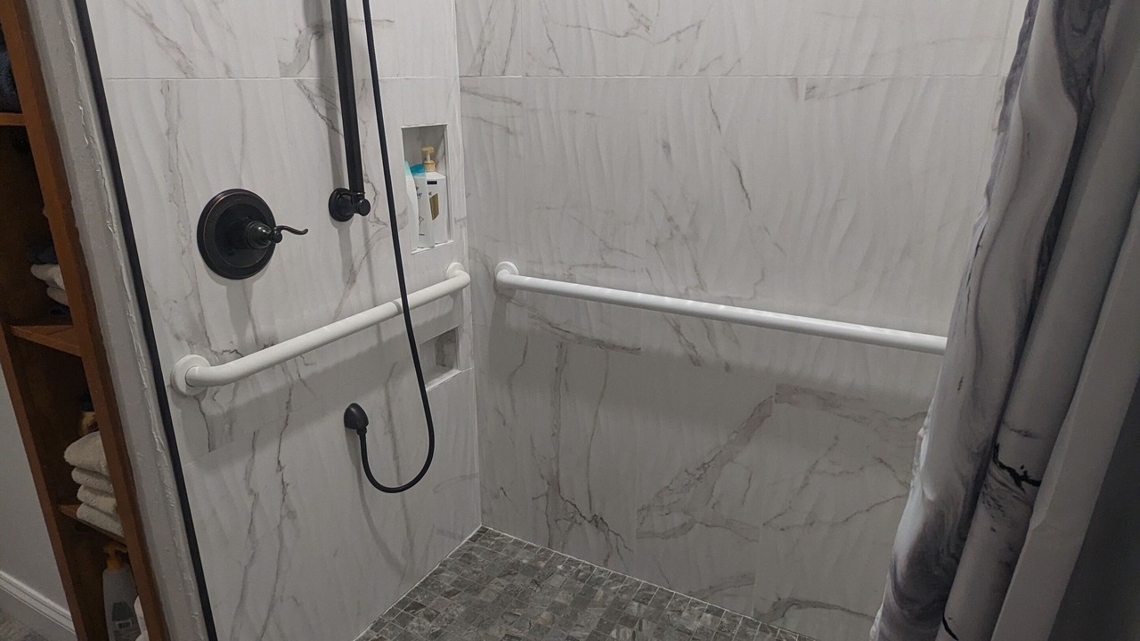 Photo of Bathroom in Checotah