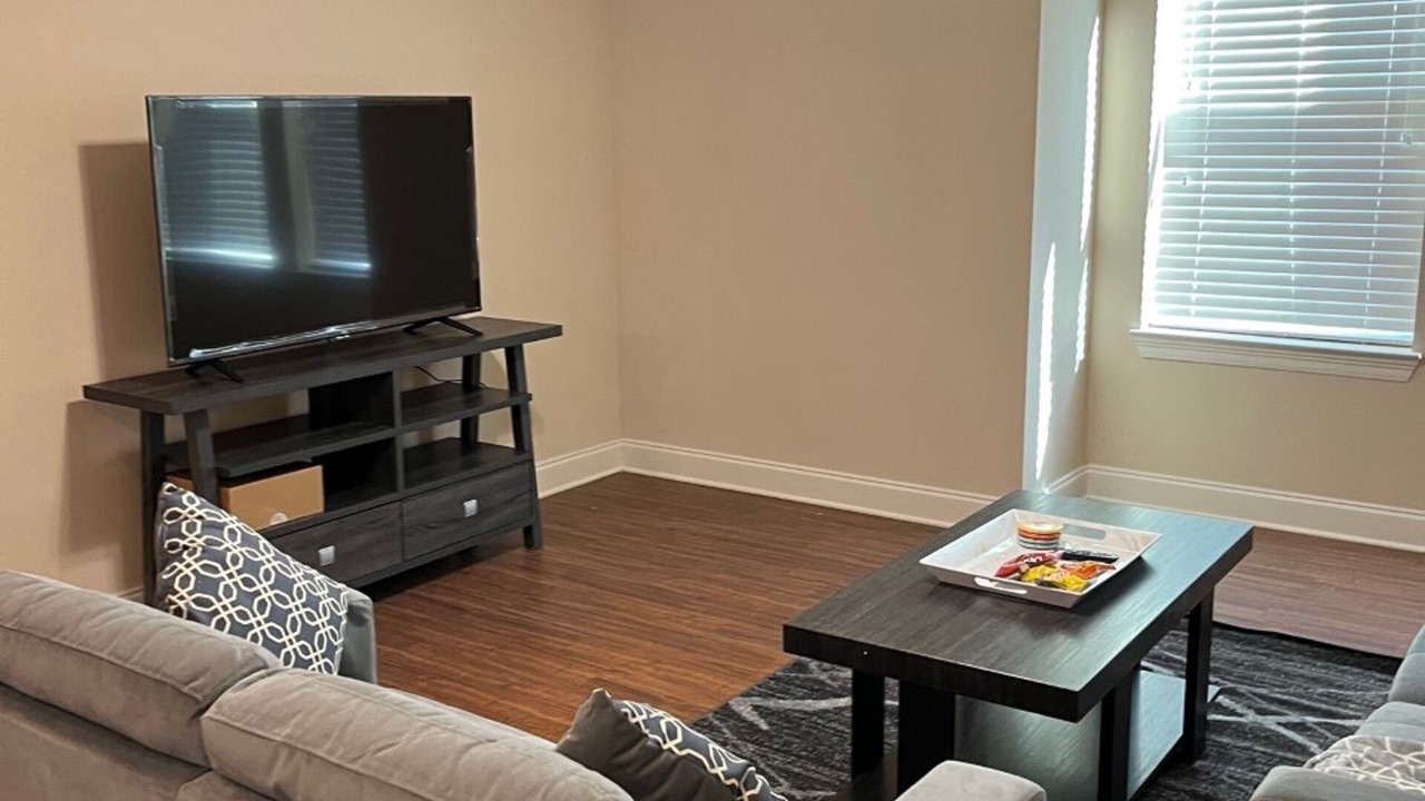 Photo of Livingroom in Elmwood
