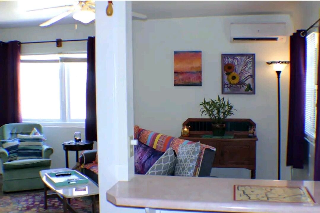 Photo of Livingroom in Truth or Consequences